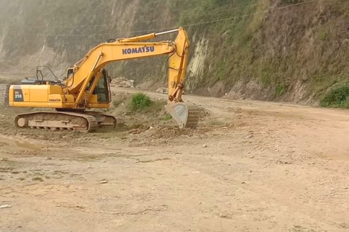 कपिलवस्तुबाट अर्घाखाँची हुँदै बाग्लुङको ढोरपाटन जोड्ने सडक विस्तारमा विवाद, निर्माणका काम अलपत्र